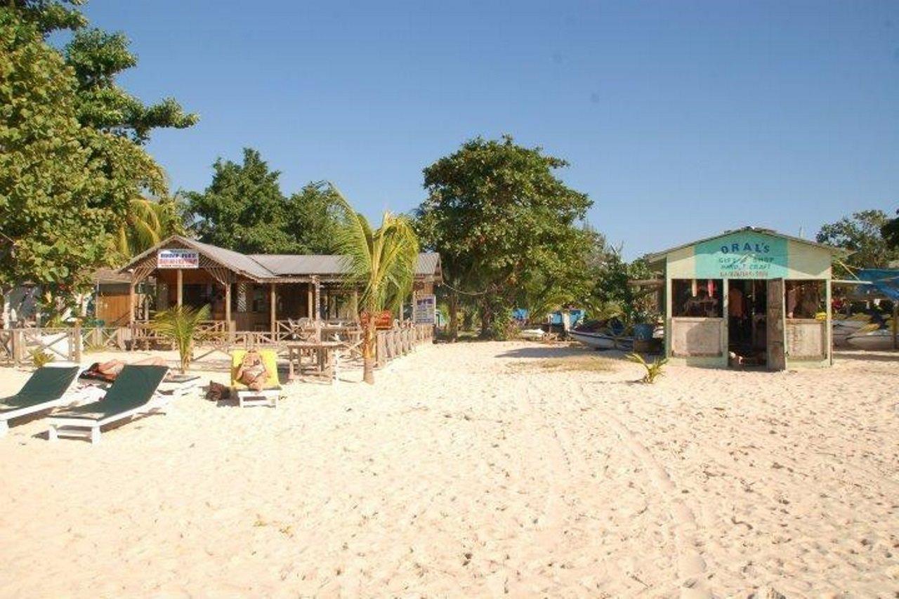 Hidden Paradise Resort Hotel Νεγκρίλ Εξωτερικό φωτογραφία